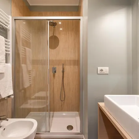 Appartement Duomo B - Cozy Two Bedrooms & Bathroom
